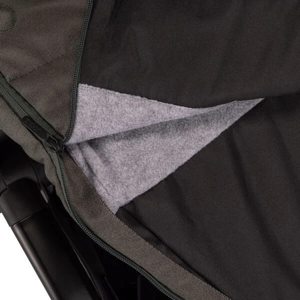 Joolz Aer Fußsack Refined Black Mit Nachhaltiger Sorona®-Füllung – Bild 4